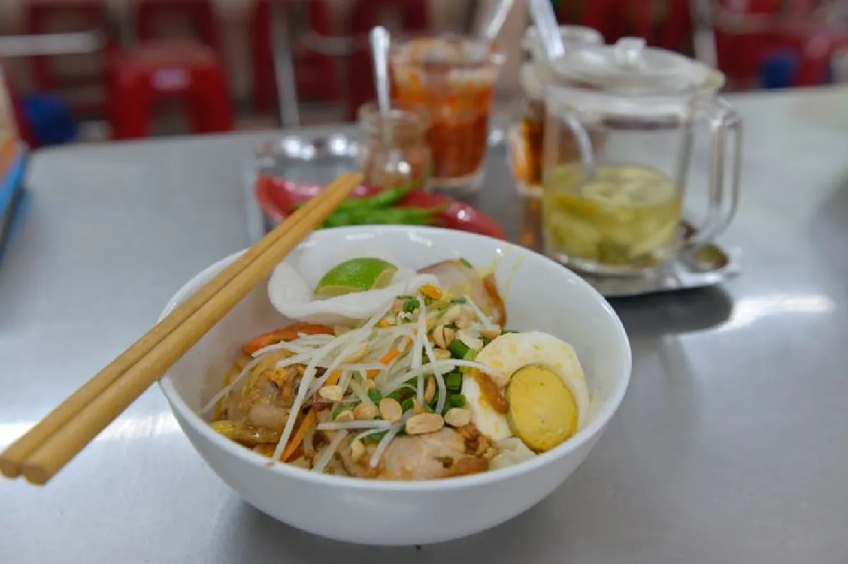 ด่าหนัง ประตูสู่เวียดนามกลาง