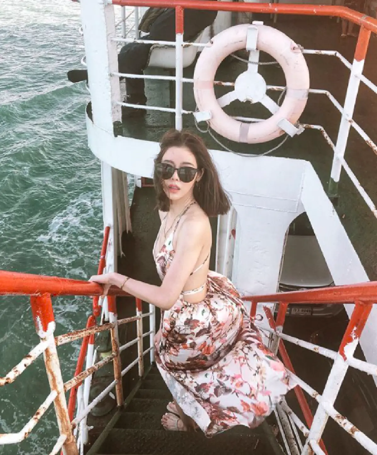“น้ำชา-ไอซ์” แท็คทีมแก๊งเพื่อนซี้เที่ยวเกาะสมุย พร้อมอวดหุ่นเอวเอสในชุดบิกินี่