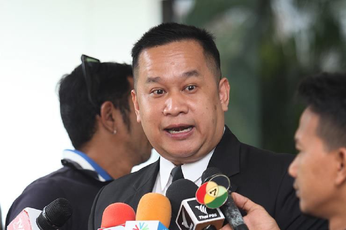 เพื่อไทยร้องกกต.เอาผิดกลุ่ม"สามมิตร" เพื่อไทยร้องกกต.เอาผิดกลุ่ม"สามมิตร"