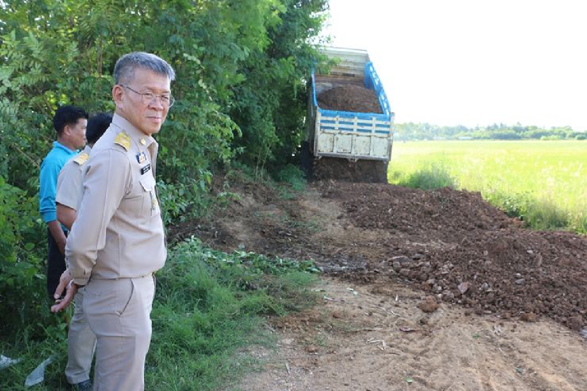 ทำทันดีดีทันใจ!ผู้ว่าฯพิจิตรสั่งแก้ไขถนนโลกพระจันทร์ ทำทันดีดีทันใจ!ผู้ว่าฯพิจิตรสั่งแก้ไขถนนโลกพระจันทร์