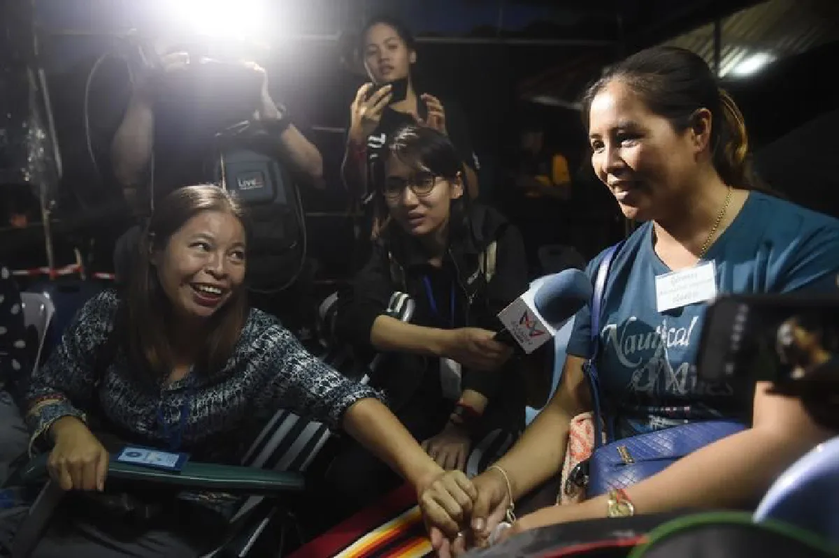 ข่าวดีที่สุด!จนท.พบ13ชีวิตติดถ้ำหลวงแล้วทุกคนปลอดภัย เตรียมแผนนำออก