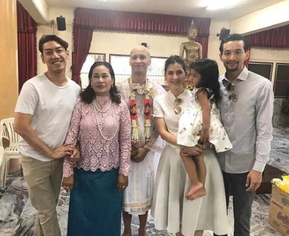 บวชแล้ว! โอ อนุชิต เข้าพิธีอุปสมบท เพื่อนดาราร่วมอนุโมทนาบุญ