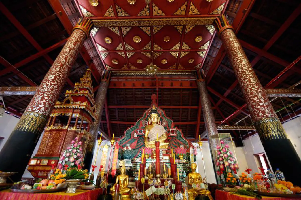 ใจกลางความสุข เขียวชอุ่มกลางภู ‘เชียงกลาง’