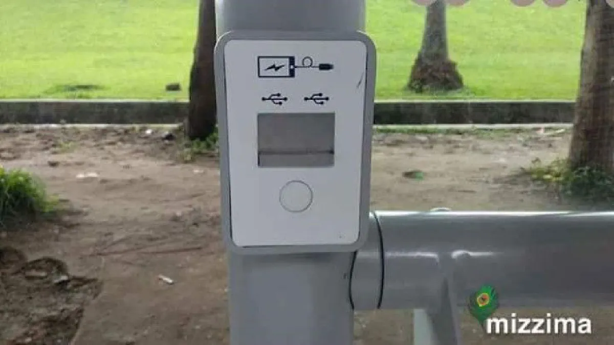 ก้าวหน้า! "ย่างกุ้ง-เมียนมา" ปรับป้ายรถเมล์ใหม่เพิ่มช่อง USB จอ LED