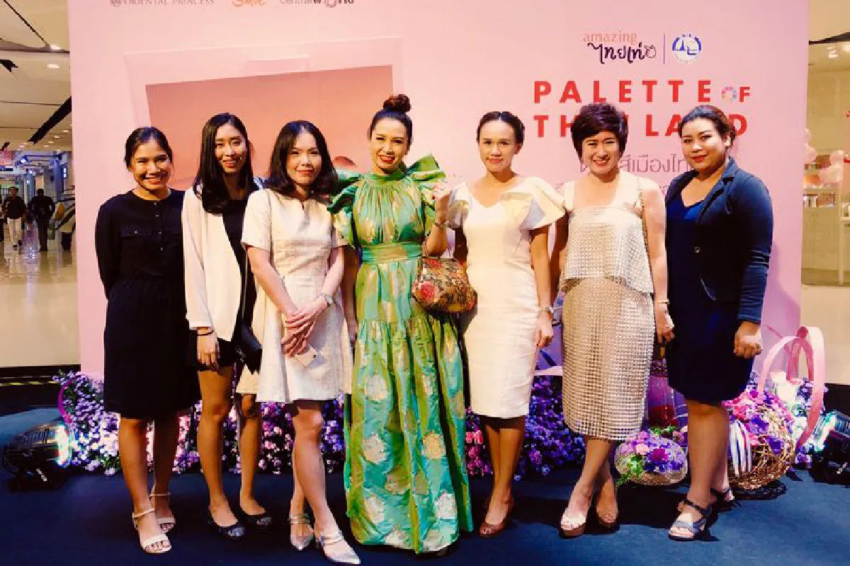 ครั้งแรก! นำสีสันของเมืองไทย สู่ตลับเครื่องสำอางค์ ชวน "ผู้หญิง" เที่ยวอย่างเป็นทางการ กับแคมเปญ "Palette of Thailand"