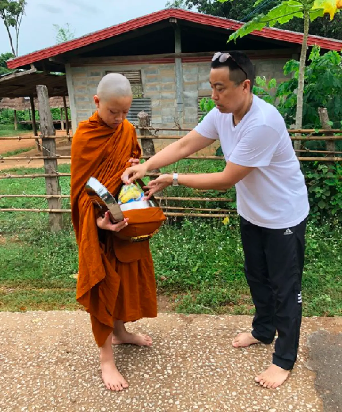 “น้องปราบ” ลูกชาย “สู่ขวัญ” ทำตามความตั้งใจ บวชในวันเกิดอายุ 13 ปี