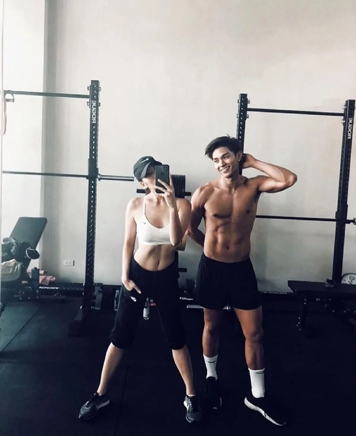 ว่าที่บ่าวสาวสุดแซ่บ เจนี่-มิกกี้ ควงคู่ฟิตอวดหุ่นเฟิร์มต่อเนื่อง