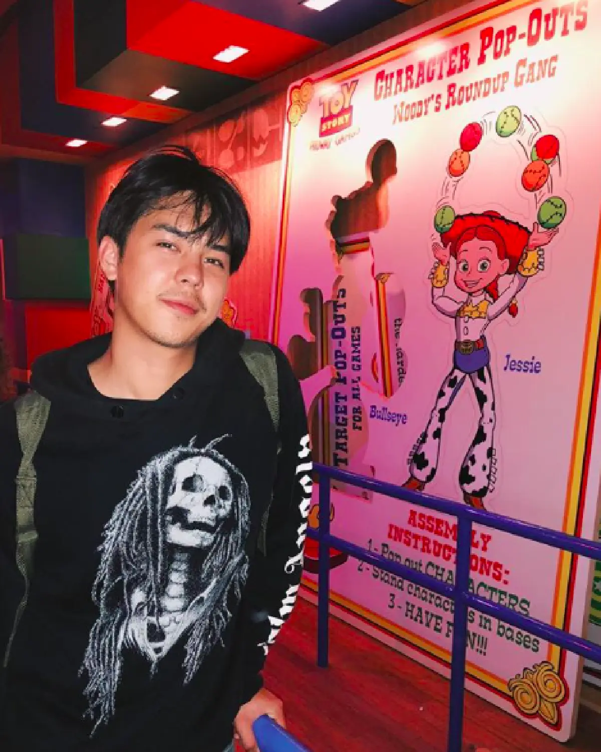 ทริปหวานอีกแล้ว! “พีช-แพทริเซีย” จับตะลุยสวนสนุก LA