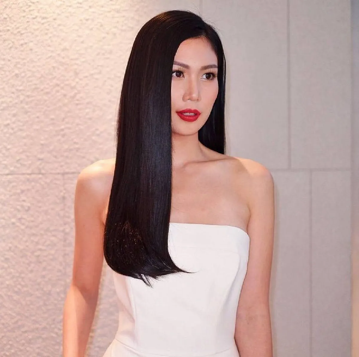 อนุมัติให้ไปจักรวาล! นิ้ง โศภิดา อัพเดทลุคสวยหลังคว้ามงกุฎ MUT2018