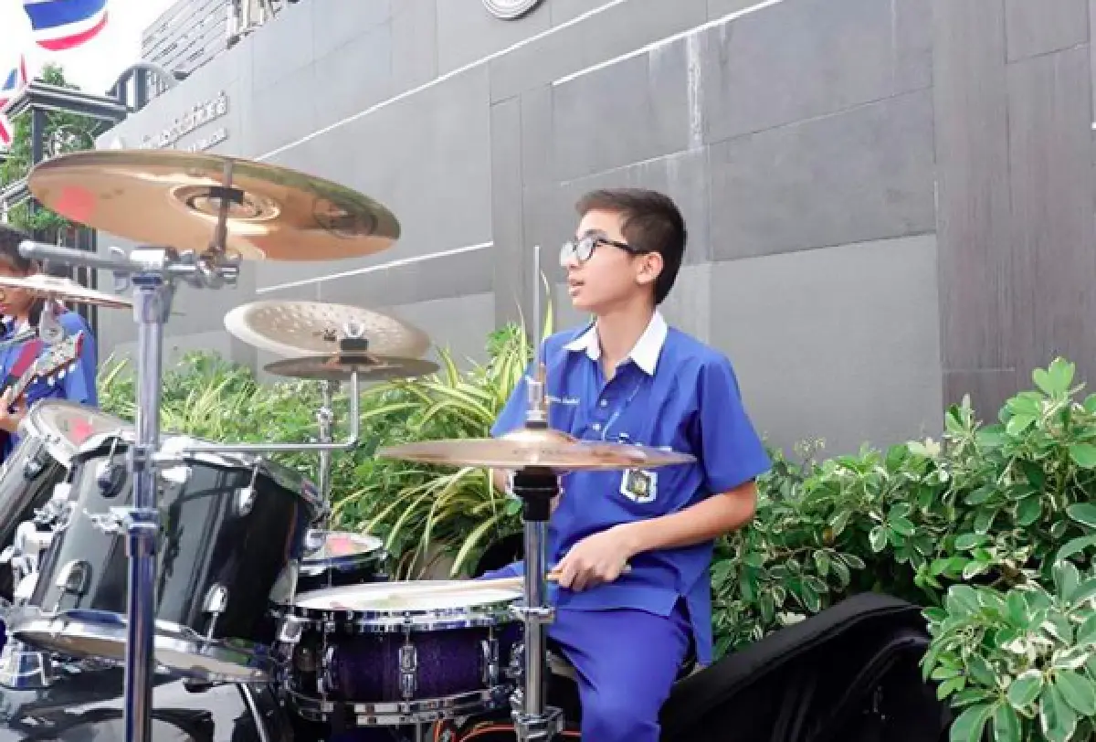 มุ่งหน้าทำตามฝัน! “น้องออโต้” ลูกชาย “แม่โบว์” ทำตามความฝันในเส้นทางสายดนตรี