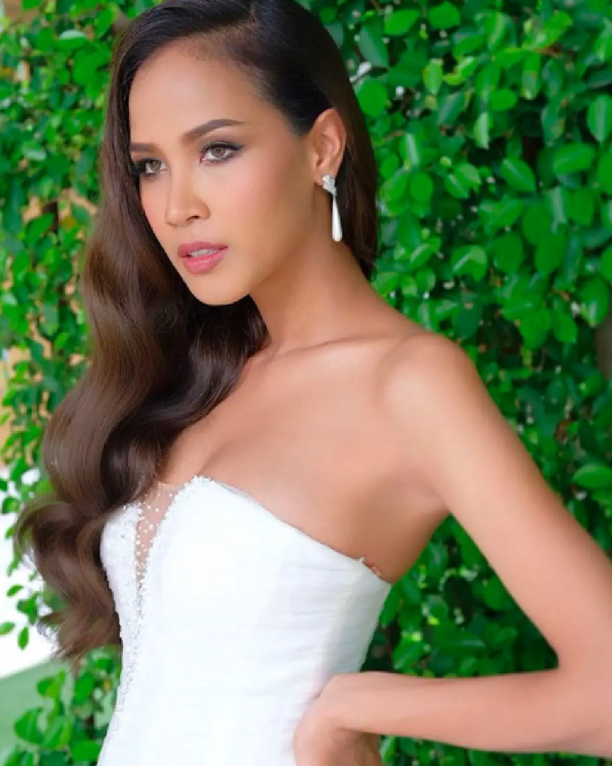 ส่องภาพคุณแม่ป้ายแดง “เมญ่า” หลังตั้งท้อง ขอนุ่งบิกินีอวดพุงน้อยๆ