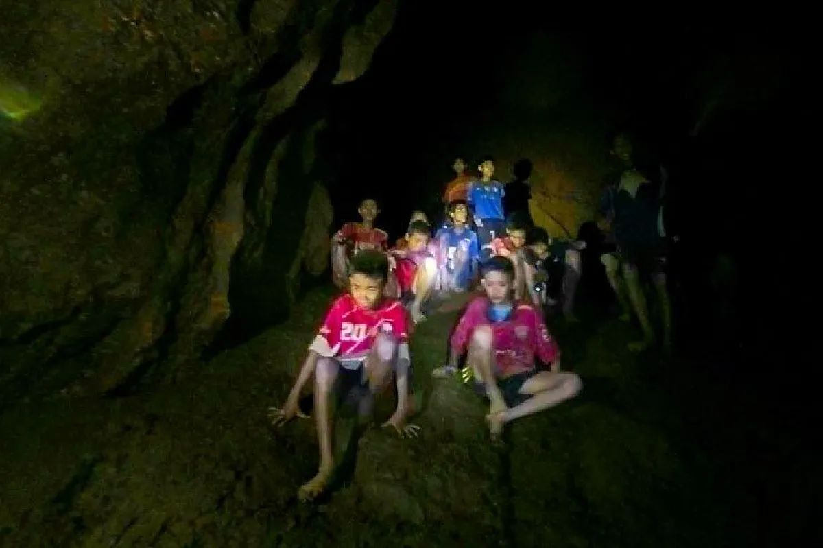 412 ชม.จารึกที่ถ้ำหลวง