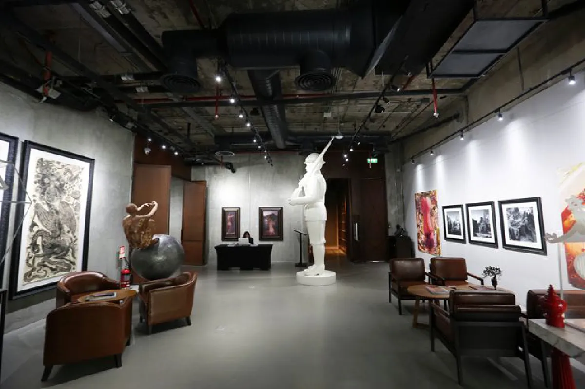 ดุ๊ก คอมเทมโพรารี อาร์ต ตาเสพศิลป์ลิ้นเสพรส