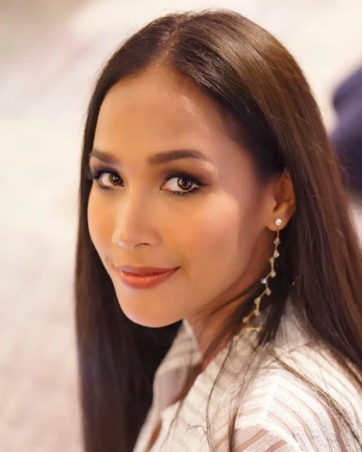 ส่องภาพคุณแม่ป้ายแดง “เมญ่า” หลังตั้งท้อง ขอนุ่งบิกินีอวดพุงน้อยๆ