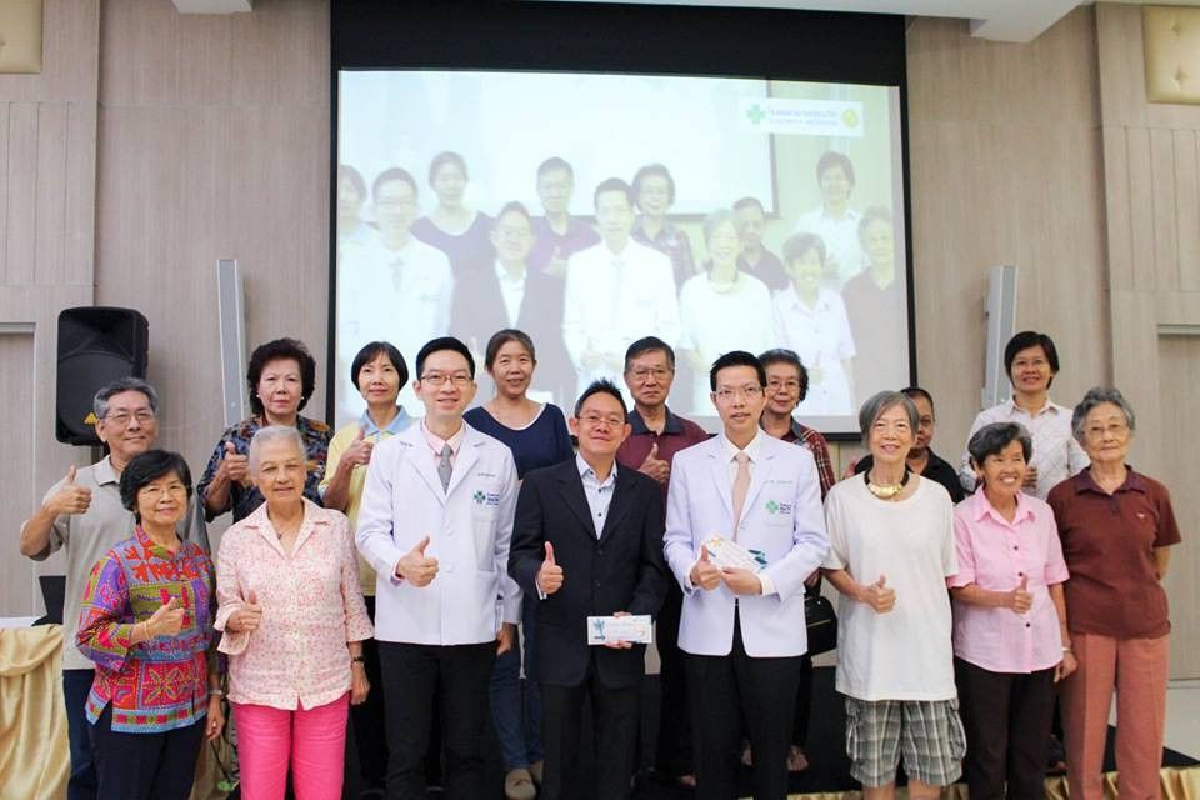 โรงพยาบาลสุขุมวิทได้จัดกิจกรรมสัมมนา "มะเร็งลำไส้ใหญ่...ภัยเงียบที่ไม่ควรมองข้าม" ซึ่งภายในงาน นพ.ธราธิป ประคองวงษ์ และ นพ.สุขประเสริฐ จุฑากอเกียรติ ให้เกียรติเป็นวิทยากรภายในงาน โรงพยาบาลสุขุมวิทได้จัดกิจกรรมสัมมนา "มะเร็งลำไส้ใหญ่...ภัยเงียบที่ไม่ควรมองข้าม" ซึ่งภายในงาน นพ.ธราธิป ประคองวงษ์ และ นพ.สุขประเสริฐ จุฑากอเกียรติ ให้เกียรติเป็นวิทยากรภายในงาน