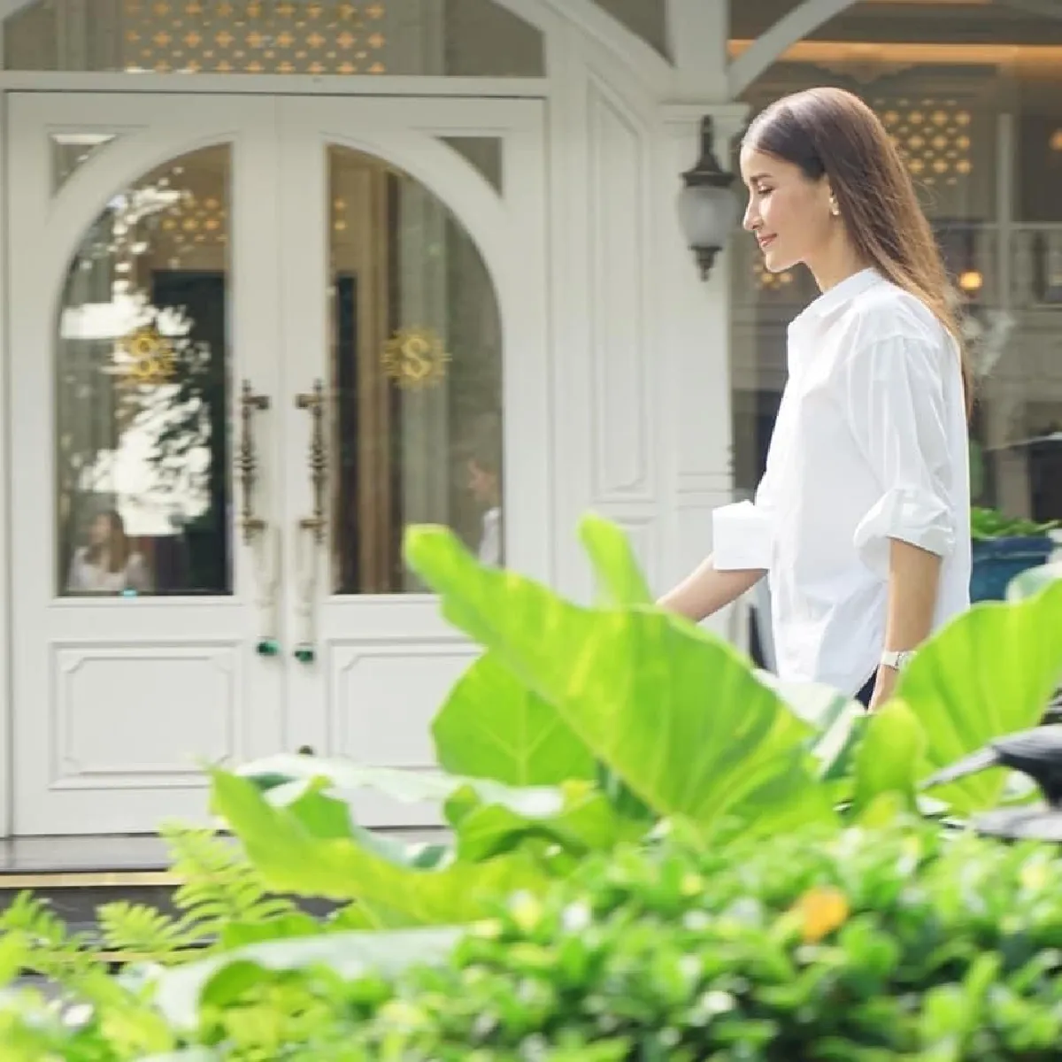 ไม่เคยลืมผู้มีพระคุณ! แอน ทองประสม เยี่ยมลุงขับสิบล้อส่งรร.ตอนเด็ก