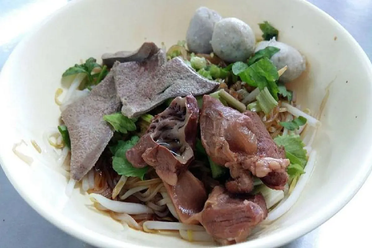 สุขลาวัลย์ ชื่อนี้มีดีที่กวยจั๊บ