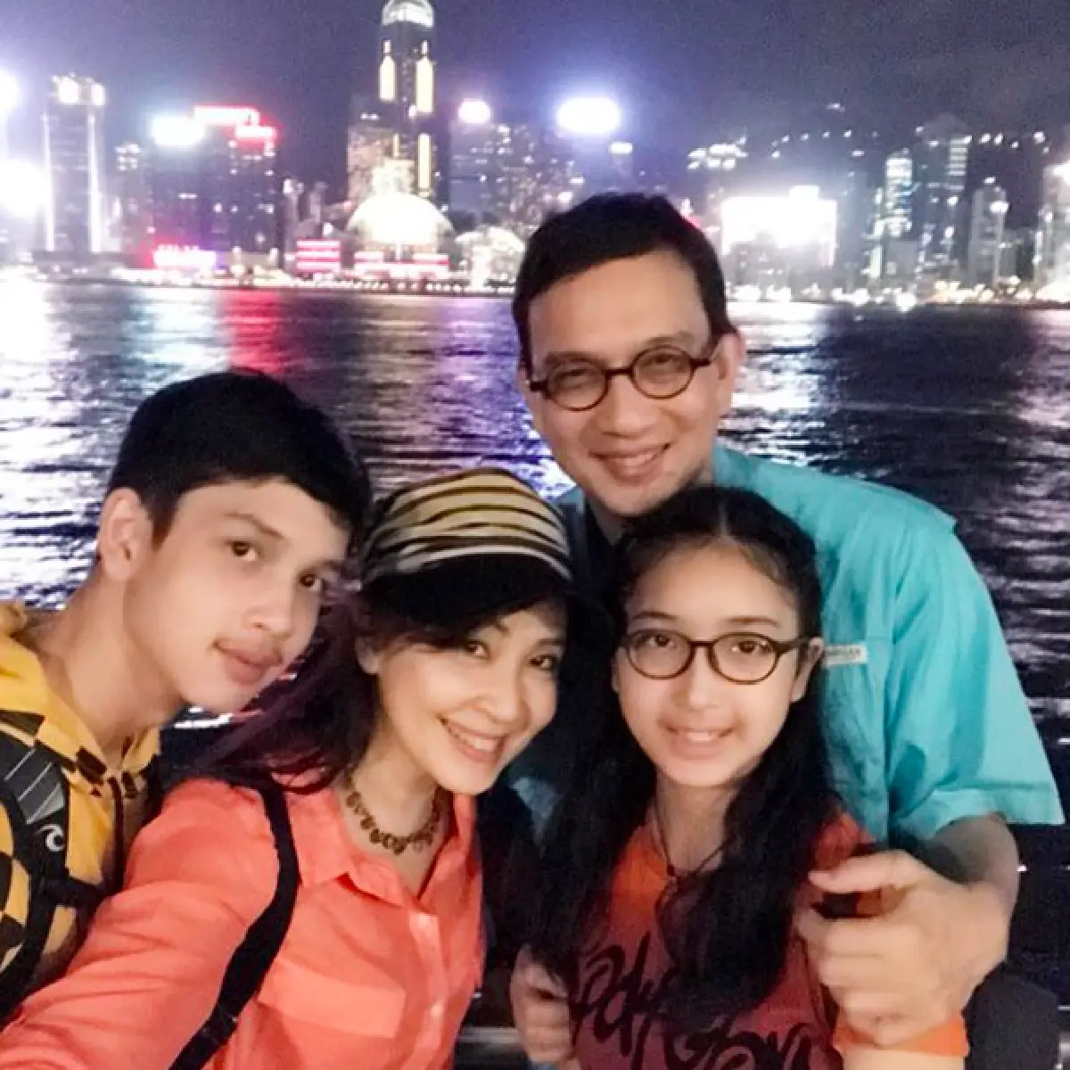 เหมือนแค่ไหน!? “กวาง” เทียบลูกสาว “น้องเนย” กับภาพวาด “โมนา ลิซา”