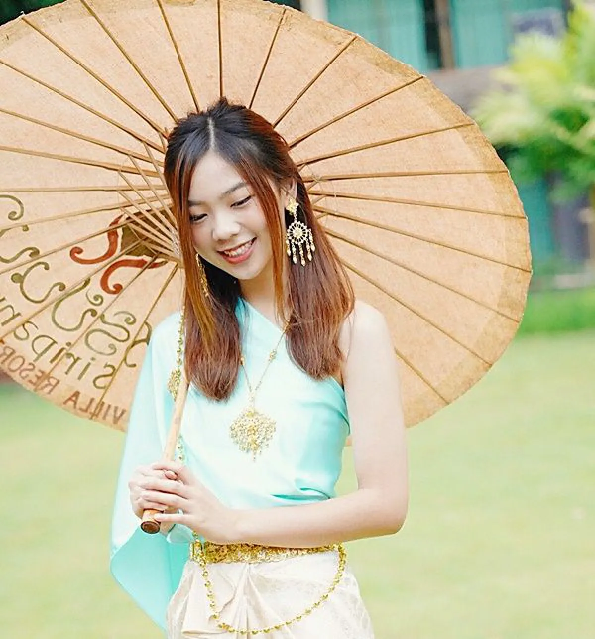 5 สาวไอดอล BNK48 สวมชุดไทยอวดความน่ารักสดใสไปอีกแบบ