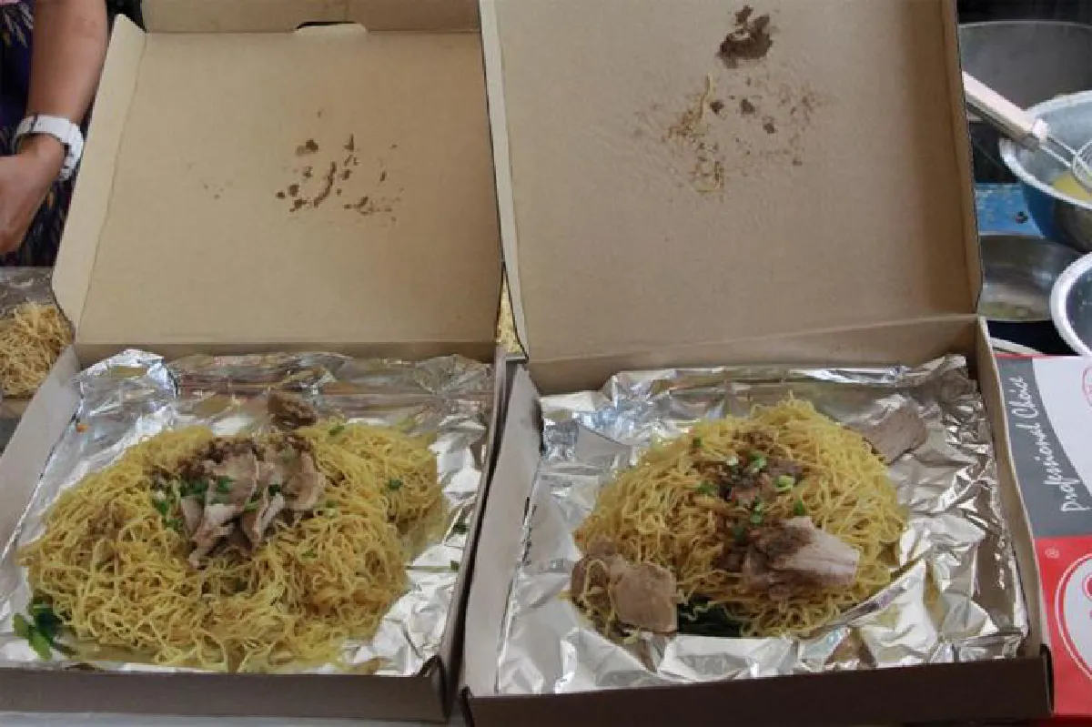 บะหมี่จับกังพิษณุโลก บิ๊กเบิ้มอร่อยในชามเดียว