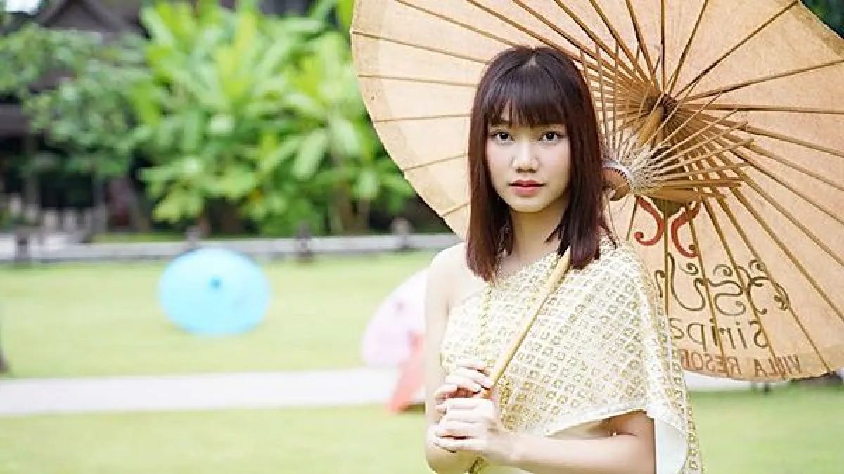 5 สาวไอดอล BNK48 สวมชุดไทยอวดความน่ารักสดใสไปอีกแบบ