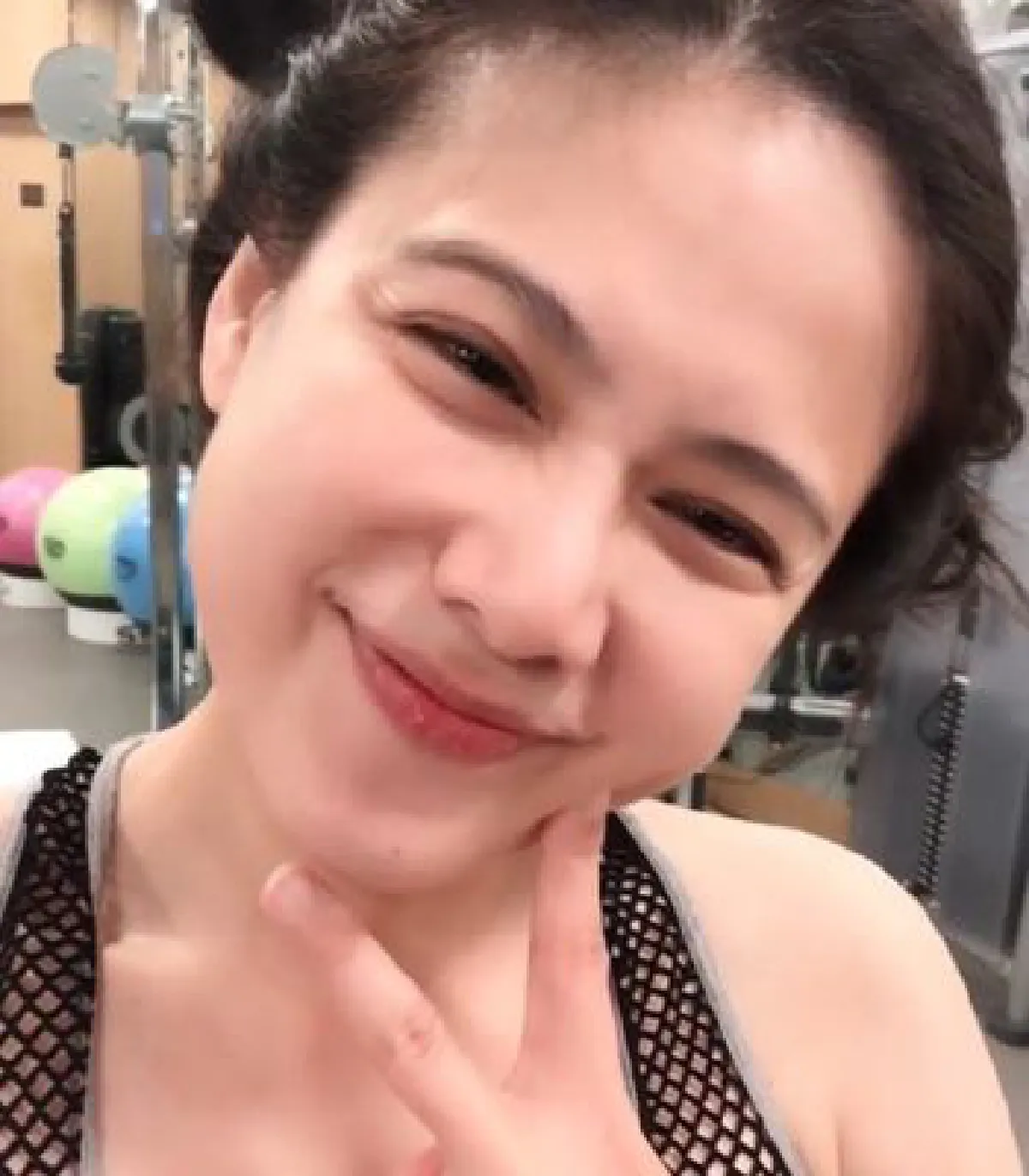 ส่องภาพ ติ๊ก กัญญรัตน์ อวดหน้าสดสวยเป๊ะผิวใสในวัย 42 ปี