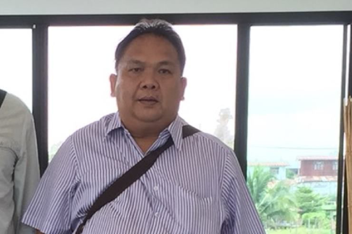 "กลุ่มสามมิตร"จีบ"นปช."เข้าพรรค "กลุ่มสามมิตร"จีบ"นปช."เข้าพรรค