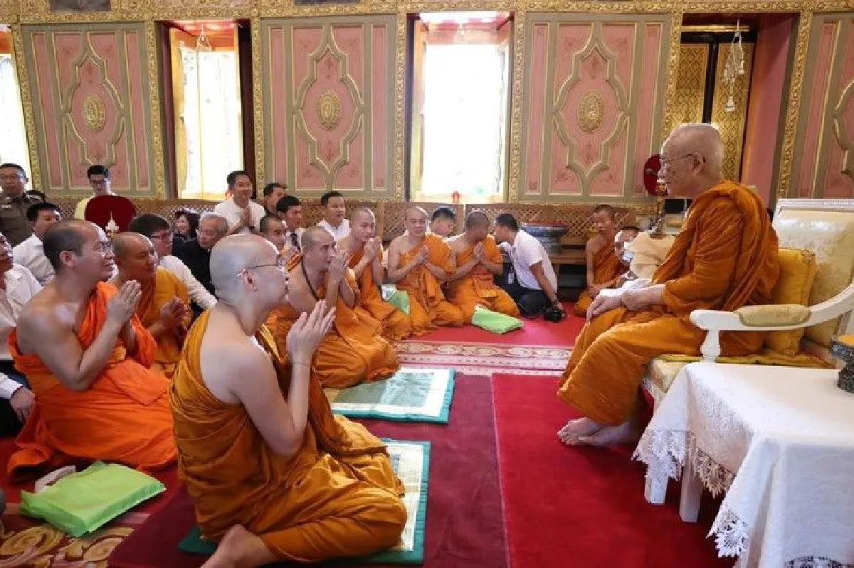 สมเด็จพระสังฆราชโปรดให้ "ครูบาบุญชุ่ม" เฝ้าถวายสักการะ