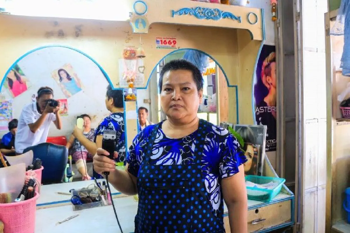 ร้านเสริมสวยใจดีตัดผมชายหัวละ20ช่วยผู้มีรายได้น้อย