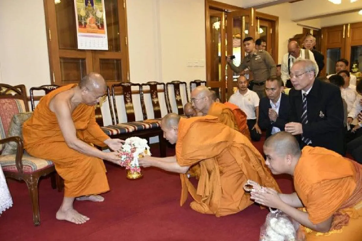 สมเด็จพระสังฆราชโปรดให้ "ครูบาบุญชุ่ม" เฝ้าถวายสักการะ