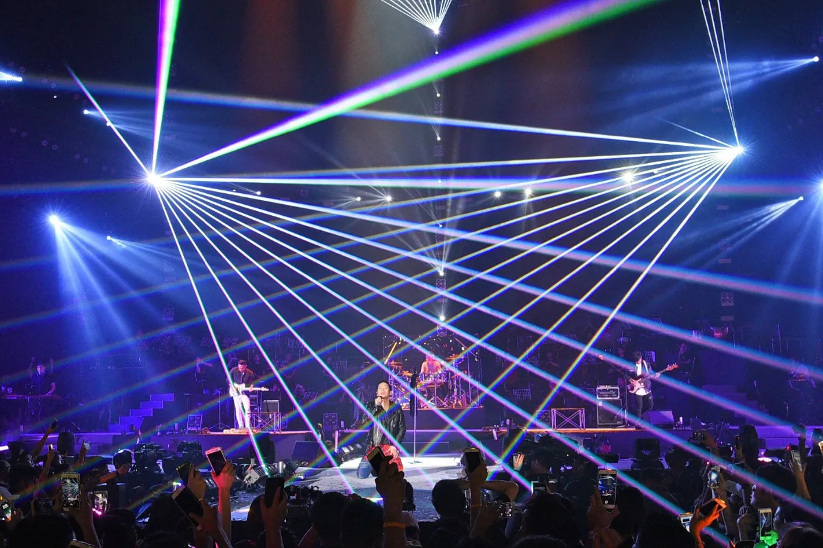 ภาพความมันส์จากคอนเสิร์ตครั้งใหญ่ที่เล่นด้วยหัวใจ Cocktail LIVE