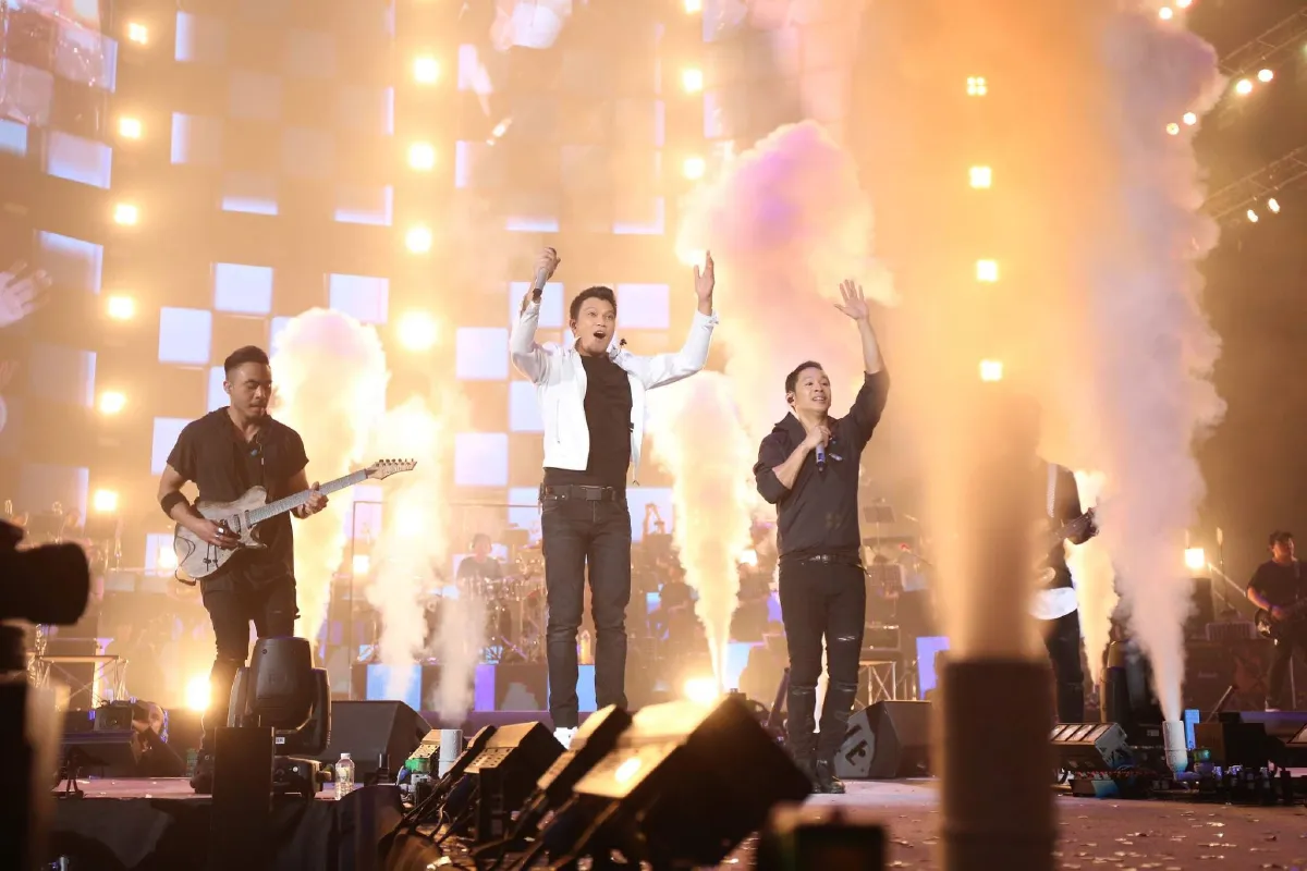 ภาพความมันส์จากคอนเสิร์ตครั้งใหญ่ที่เล่นด้วยหัวใจ Cocktail LIVE