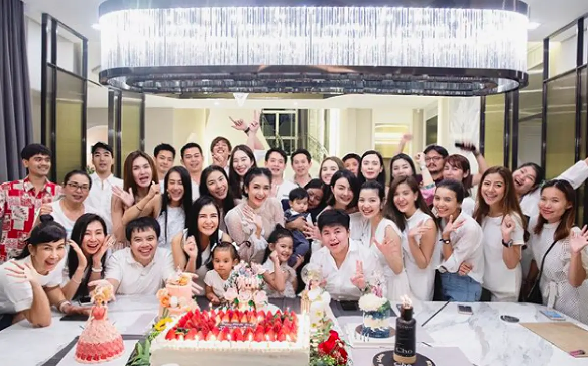 “เนย โชติกา” เปิดบ้านหรู! ฉลองวันเกิดอายุครบ 34 ปี สุดอบอุ่น