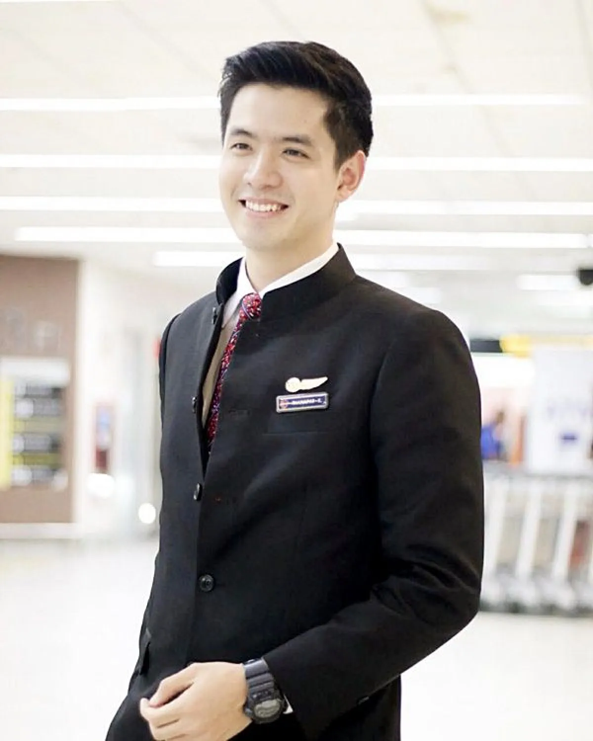 ส่องภาพ ฟิล์ม ธนภัทร หล่อเนี๊ยบโดนใจ ตอนเป็นสจ๊วตสายการบินดัง