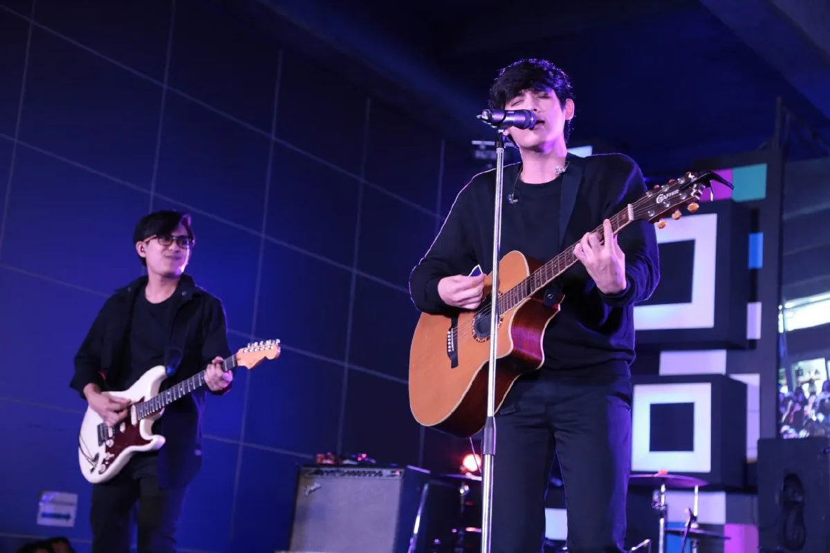 “EFM Chill เปิดวาร์ป Festival" ศิลปินดาราพาเหรดเปิดวาร์ปเพิ่มเพื่อนใหม่แน่นงาน