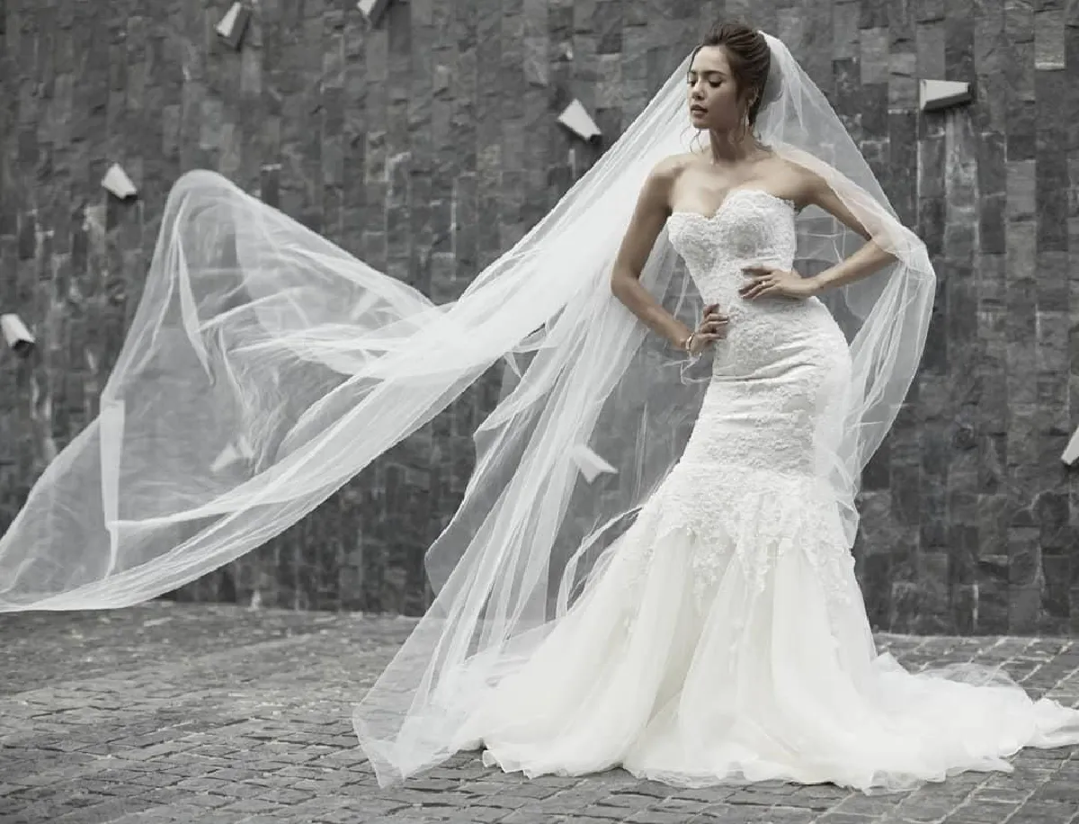 อุ้ม ลักขณา สวยเริ่ดในชุดเจ้าสาวสุดอลังการ ก่อนเข้าพิธีแต่งงานพรุ่งนี้