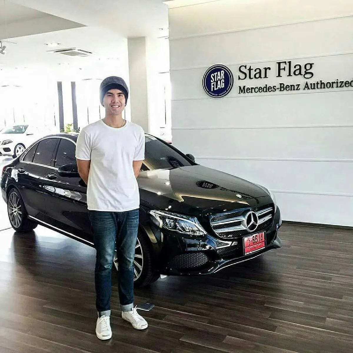 ไอเทมคู่!! "เต๋อ-ใหม่” ใช้รถเบนซ์หรู 3 ล้าน สมเป็นคู่รักซุปตาร์