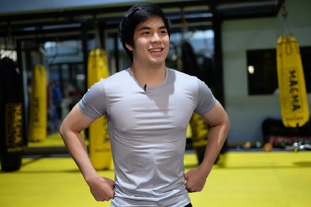 หล่อล่ำเกินห้ามใจ! น้องเอม ลูกชาย ดู๋ สัญญา ซุ่มฟิตลงแข่งมวย MMA