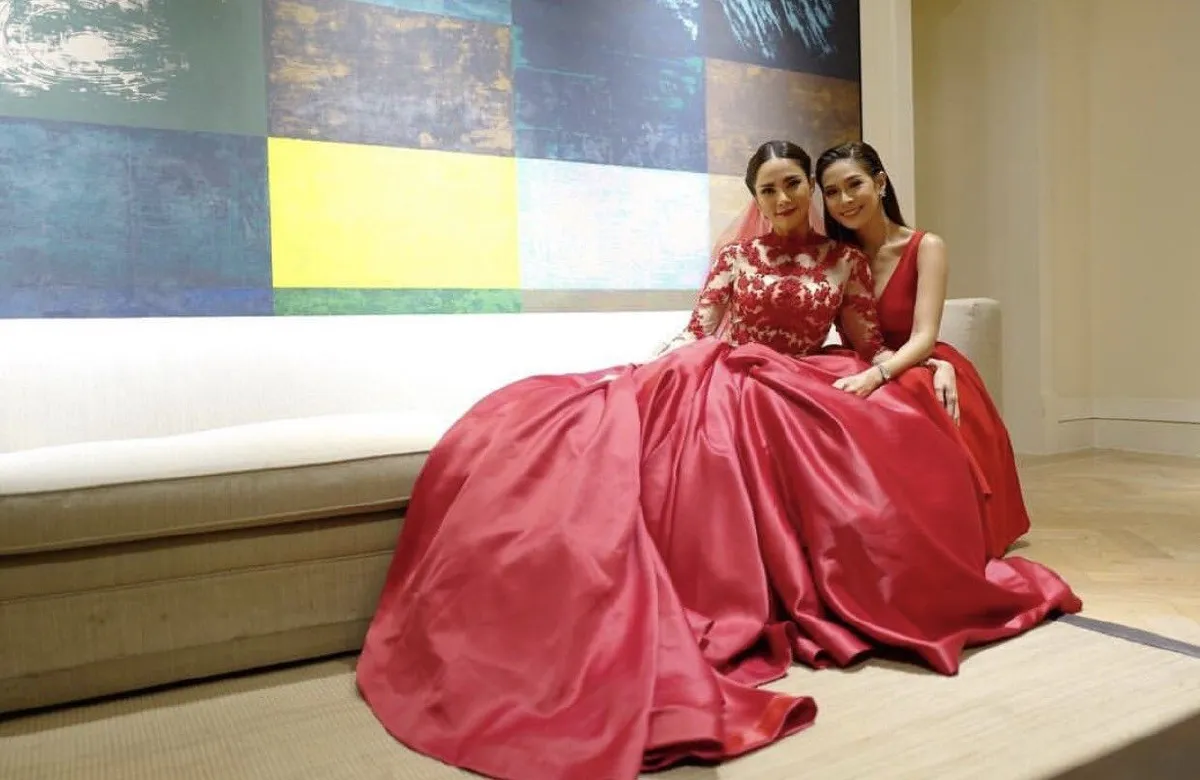 ส่องเพื่อนเจ้าสาว อุ้ม ลักขณา สวยหล่อจัดเต็มในชุดสีแดงสุดแซ่บ