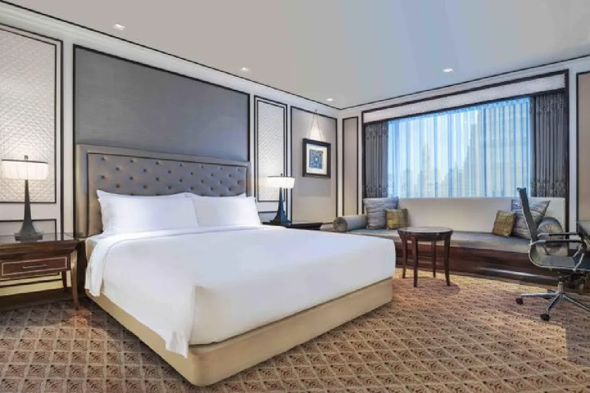 วิจิตรรจนาวังเจ้าฟ้า ดิ แอทธินี โฮเทล แบงค็อก