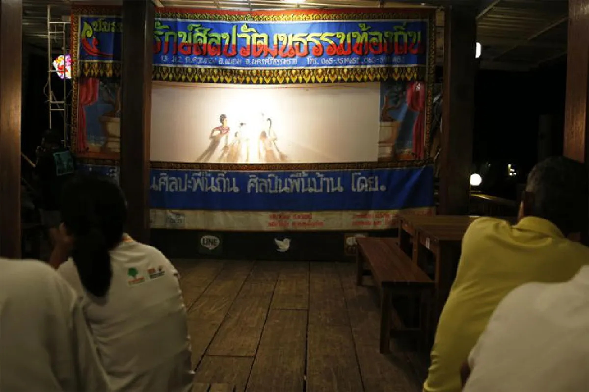 เที่ยว ‘ขนอม’ แบบไม่ง้อโลมา