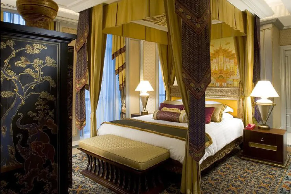 วิจิตรรจนาวังเจ้าฟ้า ดิ แอทธินี โฮเทล แบงค็อก