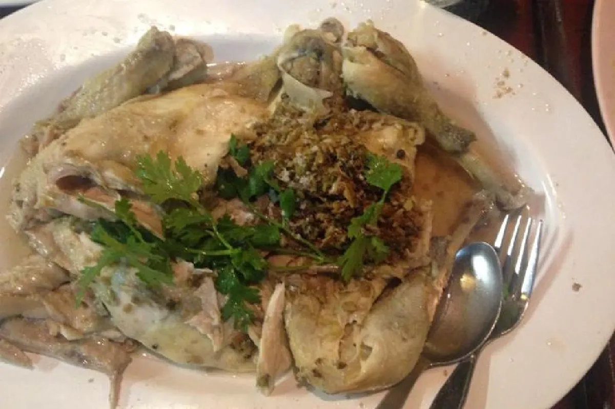 อิ่มท้อง อิ่มใจ 'ครัวริมน้ำ' เมืองขอนแก่น