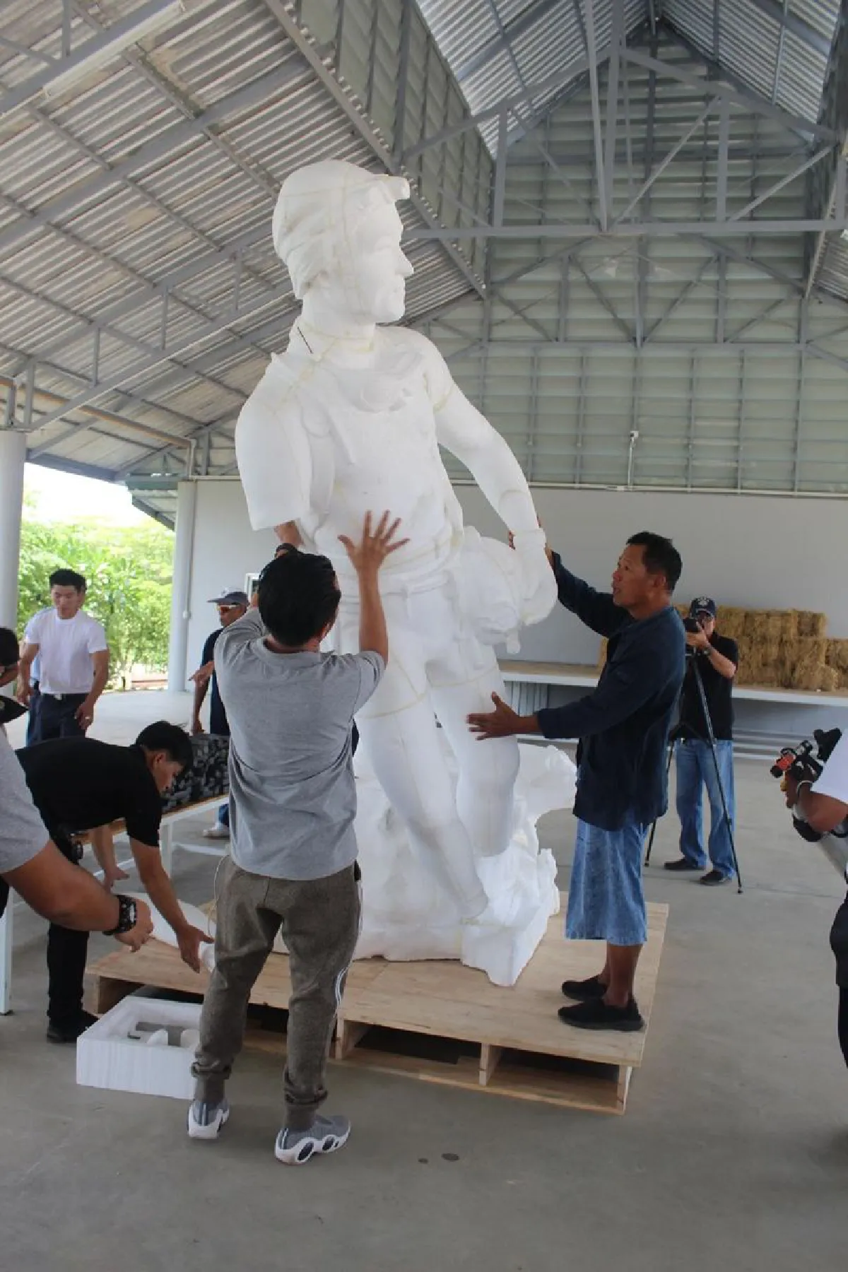 เปิดโมเดลต้นแบบก่อนปั้นจริงอนุสาวรีย์"จ่าแซม"คาด4เดือนเสร็จ