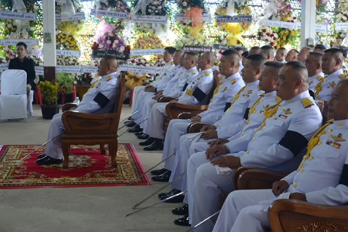 ร.10พระราชทานดินฝังศพพ.ท.ชัชนันท์เสียชีวิตเหตุเครื่องบินตก