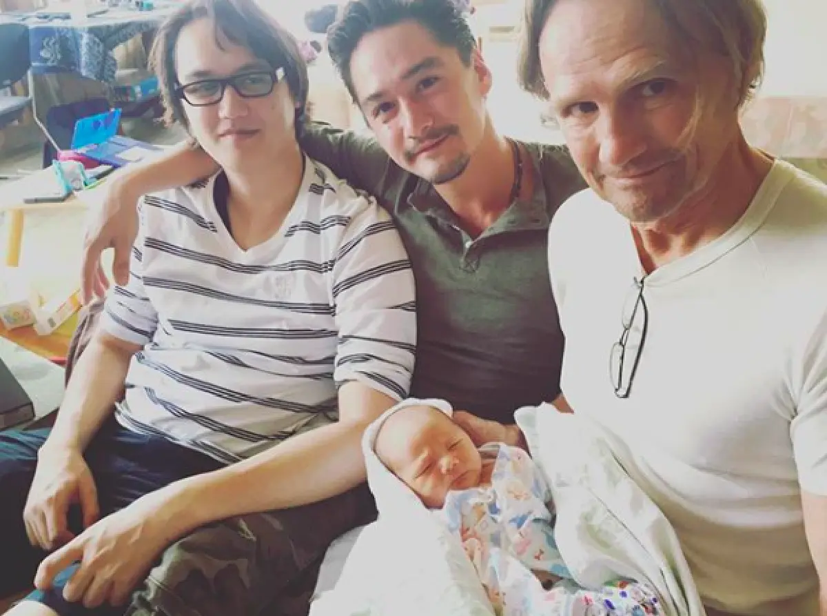 “อนันดา” เผยโฉมน้องชายแท้ๆ “น้องกฤตสัทธา” อายุห่างกัน 34 ปี