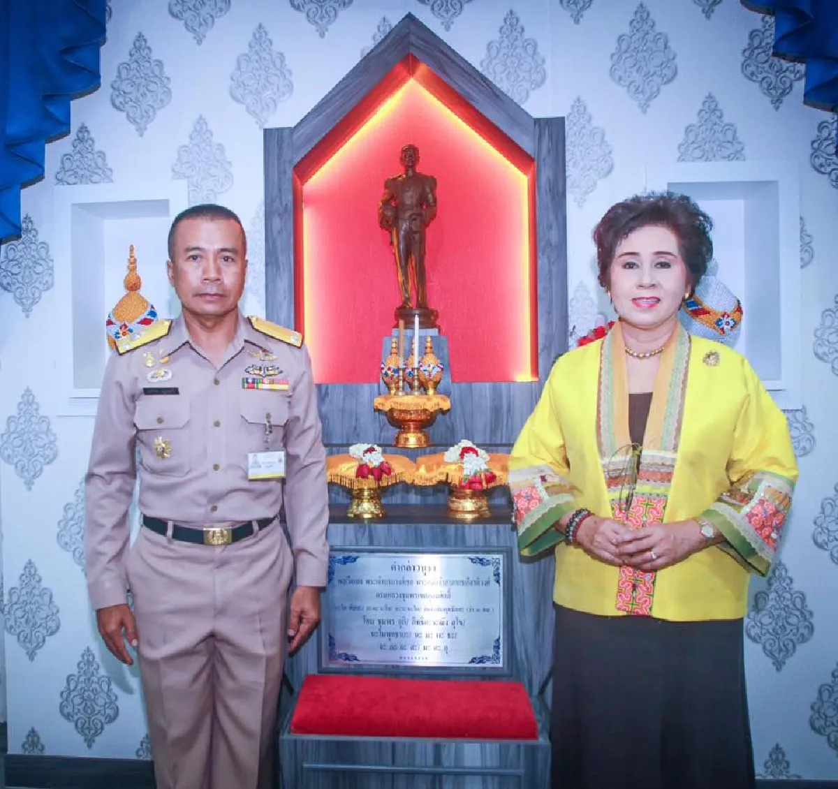 "ราชสกุลอาภากร" มอบเกียรติบัตร "ผบ.หน่วยซีล" ที่ทำคุณประโยชน์ให้ชาติ