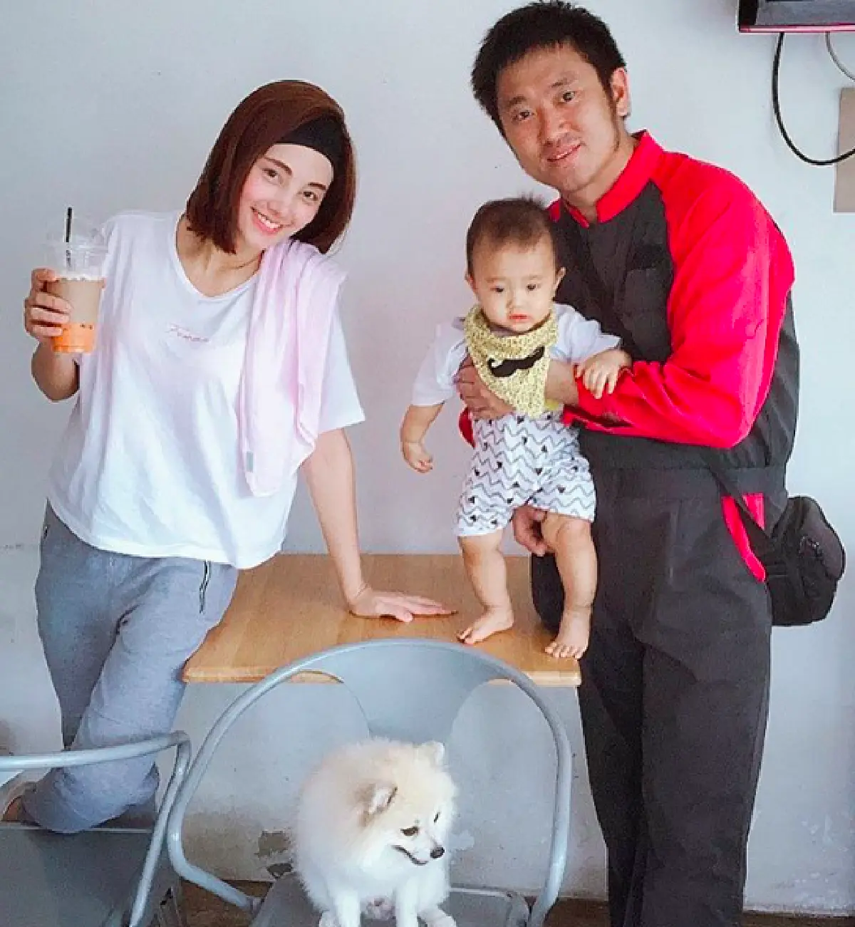 ส่องภาพครอบครัวสุดอบอุ่นของ “กุญแจซอล” สามีหนุ่มและ “น้องเทคออฟ" หลังผ่านเรื่องราวต่างๆ มา