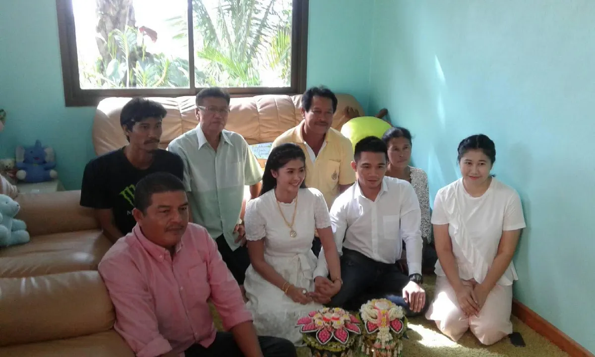 เผยภาพ "แหลม ศรีสะเกษ" เข้าพิธีหมั้นที่ชุมพร