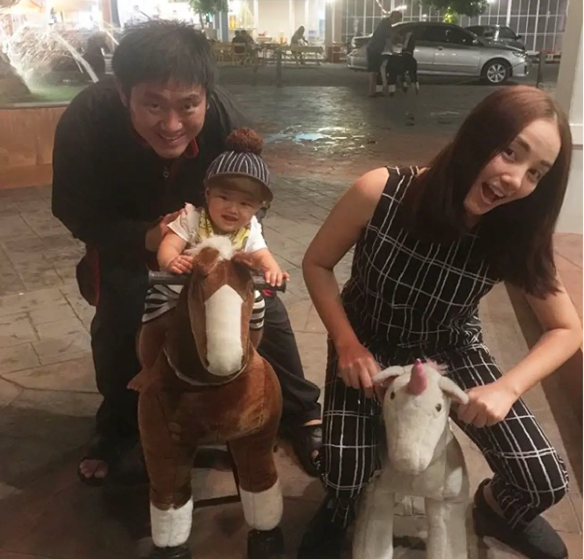 ส่องภาพครอบครัวสุดอบอุ่นของ “กุญแจซอล” สามีหนุ่มและ “น้องเทคออฟ" หลังผ่านเรื่องราวต่างๆ มา